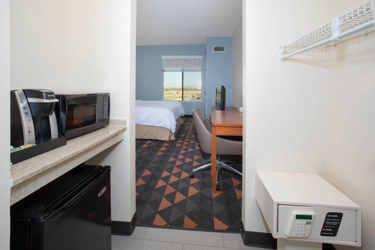 Holiday Inn & Suites Goodyear - West Phoenix Area By Ihg Εξωτερικό φωτογραφία