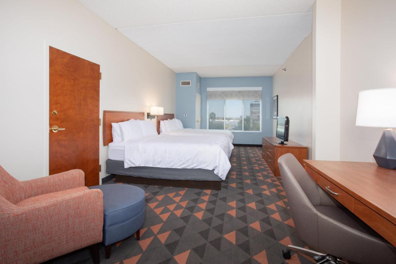 Holiday Inn & Suites Goodyear - West Phoenix Area By Ihg Εξωτερικό φωτογραφία
